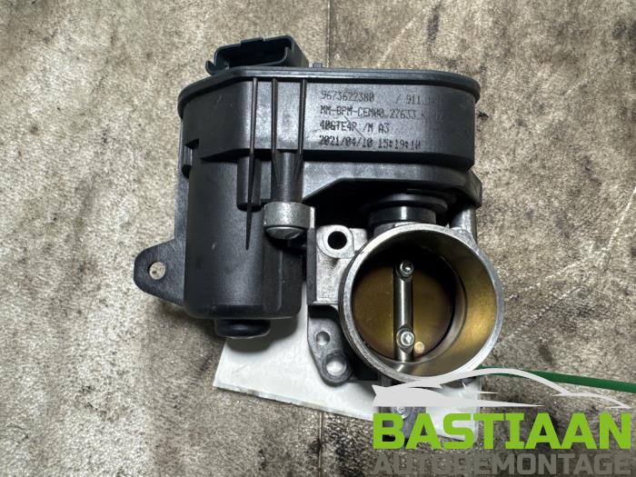 Gebruikte Gasklephuis Opel Corsa F (UB/UH/UP) 1.2 12V 75 Prijs € 34,97 Margeregeling aangeboden door Bastiaan Autodemontage