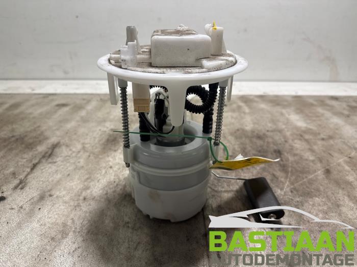 Gebruikte Tank element Pomp Opel Corsa F (UB/UH/UP) 1.2 12V 75 Prijs € 74,97 Margeregeling aangeboden door Bastiaan Autodemontage