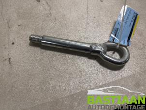 Gebruikte Sleepoog voor Opel Astra J Sports Tourer (PD8/PE8/PF8) 2.0 CDTI 16V 165 Prijs € 8,99 Margeregeling aangeboden door Bastiaan Autodemontage