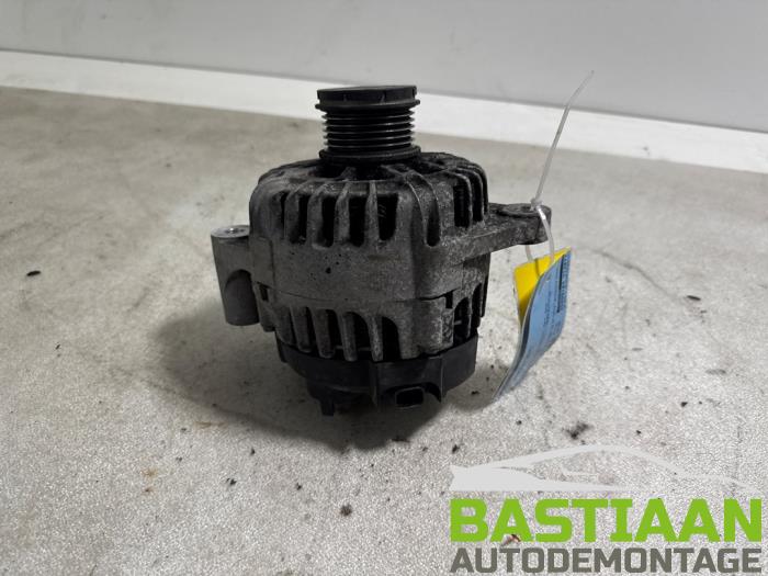 Dynamo van een Opel Astra J Sports Tourer (PD8/PE8/PF8) 2.0 CDTI 16V 165 2015