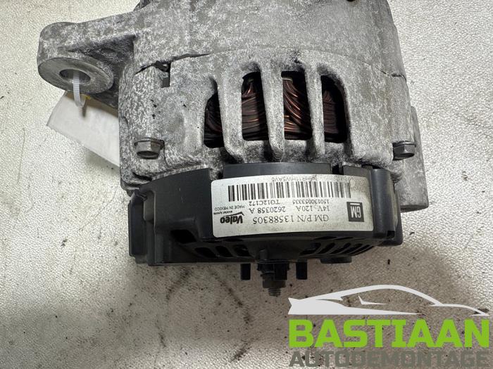 Dynamo van een Opel Astra J Sports Tourer (PD8/PE8/PF8) 2.0 CDTI 16V 165 2015
