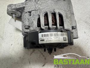 Dynamo van een Opel Astra J Sports Tourer (PD8/PE8/PF8) 2.0 CDTI 16V 165 2015