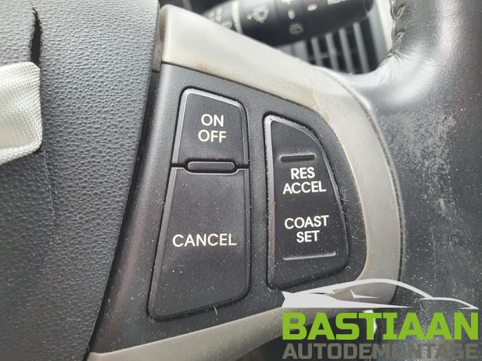 Gebruikte Cruise Control Hyundai i30 Crosswagon (WWH) 2.0 CVVT 16V Prijs € 349,95 Margeregeling aangeboden door Bastiaan Autodemontage