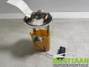 Gebruikte Tankvlotter Renault Clio III Estate/Grandtour (KR) 1.5 dCi FAP Prijs € 23,99 Margeregeling aangeboden door Bastiaan Autodemontage