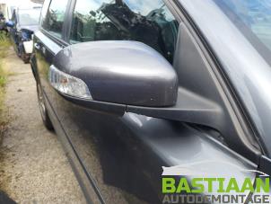 Gebruikte Buitenspiegel rechts Volvo V50 (MW) 2.0 16V Prijs € 79,95 Margeregeling aangeboden door Bastiaan Autodemontage