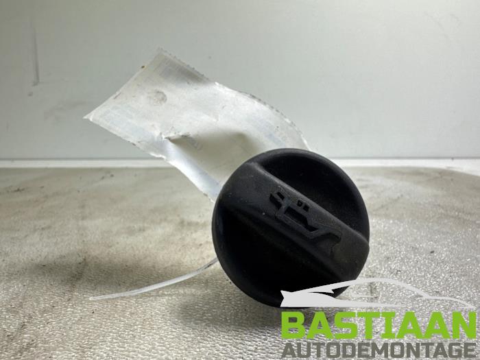 Gebruikte Oliedop Peugeot Partner 1.6 HDI 75 Prijs € 14,95 Margeregeling aangeboden door Bastiaan Autodemontage