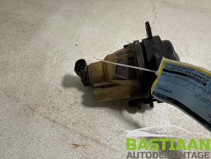 Gebruikte Mistlamp links-voor Opel Astra J Sports Tourer (PD8/PE8/PF8) 2.0 CDTI 16V 165 Prijs € 19,99 Margeregeling aangeboden door Bastiaan Autodemontage