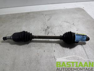 Gebruikte Aandrijfas links-voor Fiat Panda (169) 1.2 Fire Prijs € 49,99 Margeregeling aangeboden door Bastiaan Autodemontage