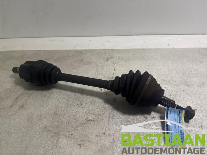 Gebruikte Steekas links-voor Volkswagen Touran (1T1/T2) 2.0 FSI 16V Prijs € 139,99 Margeregeling aangeboden door Bastiaan Autodemontage