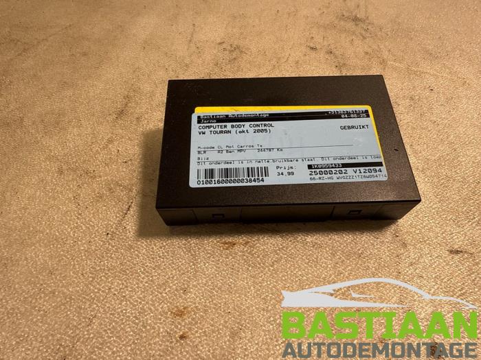 Gebruikte Bodycontrol Module Volkswagen Touran (1T1/T2) 2.0 FSI 16V Prijs € 34,99 Margeregeling aangeboden door Bastiaan Autodemontage