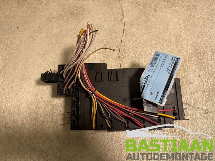 Computer Body Control van een Renault Clio II (BB/CB) 1.4 2000