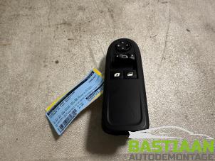 Gebruikte Schakelaar Elektrisch Raam Citroen C3 (SC) 1.6 16V VTi 120 Prijs € 24,99 Margeregeling aangeboden door Bastiaan Autodemontage