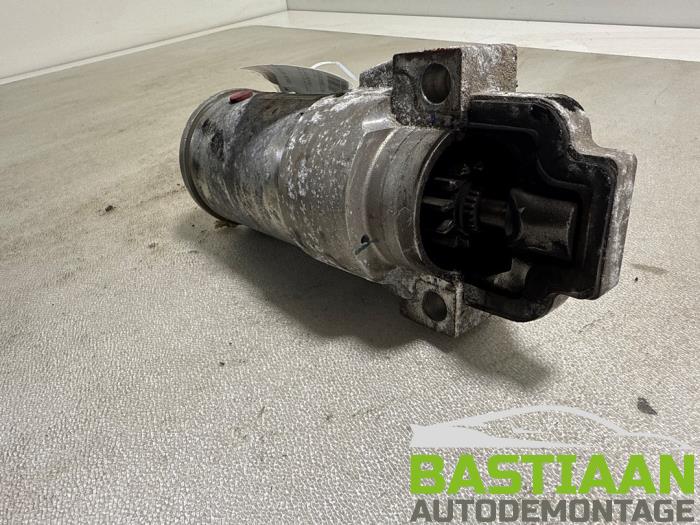 Startmotor van een Ford Transit Custom 2.0 TDCi 16V Eco Blue 105 2018