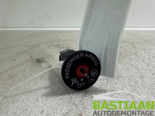 Gebruikte Airbag schakelaar Ford Transit Custom 2.0 TDCi 16V Eco Blue 105 Prijs € 9,99 Margeregeling aangeboden door Bastiaan Autodemontage