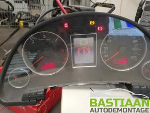 Gebruikte Kontaktslot + computer Audi A4 Avant (B7) 2.5 TDI V6 24V Prijs € 114,95 Margeregeling aangeboden door Bastiaan Autodemontage