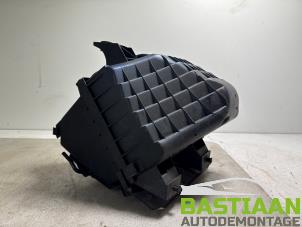 Gebruikte Luchtfilterhuis Volkswagen Passat Variant (3B5) 1.8 T 20V Prijs € 64,95 Margeregeling aangeboden door Bastiaan Autodemontage