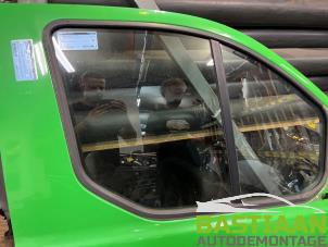 Gebruikte Deurruit 2Deurs rechts Ford Transit Custom 2.0 TDCi 16V Eco Blue 105 Prijs € 49,99 Margeregeling aangeboden door Bastiaan Autodemontage