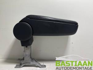 Gebruikte Armleuning Seat Exeo (3R2) 2.0 TDI 16V Prijs € 59,99 Margeregeling aangeboden door Bastiaan Autodemontage