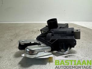 Gebruikte Slotmechaniek Achterklep Seat Exeo (3R2) 2.0 TDI 16V Prijs € 19,99 Margeregeling aangeboden door Bastiaan Autodemontage