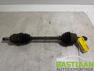 Gebruikte Aandrijfas links-voor Opel Corsa D 1.2 16V Prijs € 39,99 Margeregeling aangeboden door Bastiaan Autodemontage