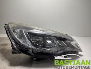 Gebruikte Koplamp links Opel Astra J Sports Tourer (PD8/PE8/PF8) 2.0 CDTI 16V 165 Prijs € 174,99 Margeregeling aangeboden door Bastiaan Autodemontage