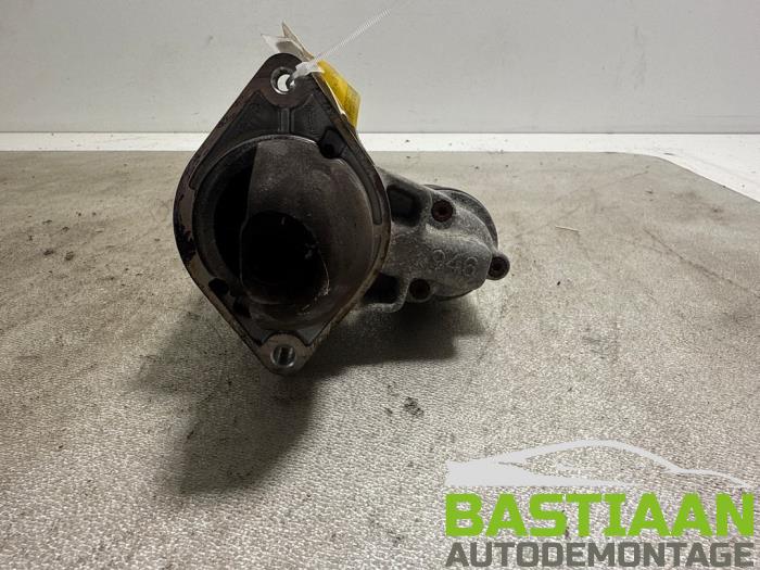Startmotor van een Opel Astra J Sports Tourer (PD8/PE8/PF8) 1.3 CDTI 16V ecoFlex 2011