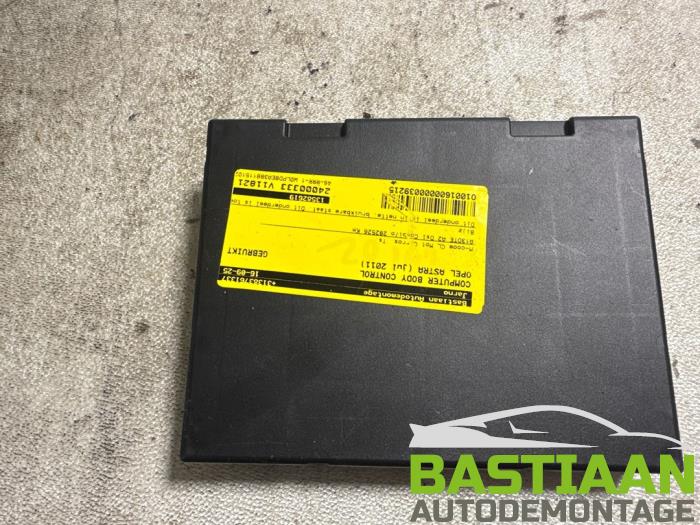 Computer Body Control van een Opel Astra J Sports Tourer (PD8/PE8/PF8) 1.3 CDTI 16V ecoFlex 2011