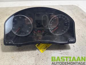 Gebruikte Kilometerteller KM Volkswagen Golf Plus (5M1/1KP) 1.6 FSI 16V Prijs € 39,99 Margeregeling aangeboden door Bastiaan Autodemontage