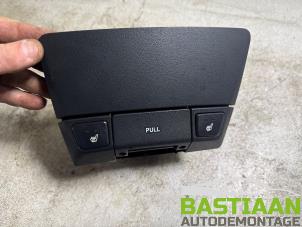 Gebruikte Dashboard deel Hyundai i30 Crosswagon (WWH) 2.0 CVVT 16V Prijs € 24,99 Margeregeling aangeboden door Bastiaan Autodemontage