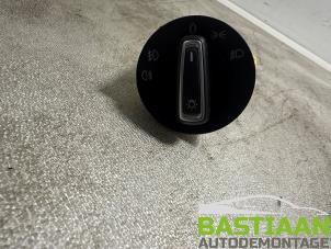 Gebruikte Licht Schakelaar Volkswagen Polo V (6R) 1.2 TSI 16V BlueMotion Technology Prijs € 19,99 Margeregeling aangeboden door Bastiaan Autodemontage