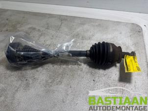 Gebruikte Steekas links-voor Volkswagen Polo V (6R) 1.2 TSI 16V BlueMotion Technology Prijs € 34,99 Margeregeling aangeboden door Bastiaan Autodemontage