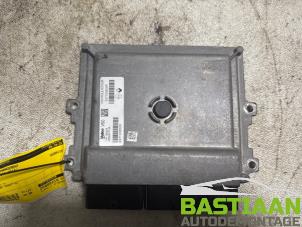 Gebruikte Computer Motormanagement Renault Clio IV (5R) 0.9 Energy TCE 90 12V Prijs € 49,99 Margeregeling aangeboden door Bastiaan Autodemontage