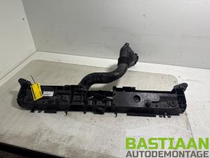 Gebruikte Dwarsbalk frontdeel Renault Clio IV (5R) 0.9 Energy TCE 90 12V Prijs € 124,99 Margeregeling aangeboden door Bastiaan Autodemontage