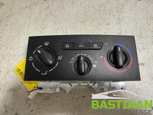 Gebruikte Kachel Bedieningspaneel Peugeot Partner (GC/GF/GG/GJ/GK) 1.6 HDI 90 Prijs € 49,99 Margeregeling aangeboden door Bastiaan Autodemontage