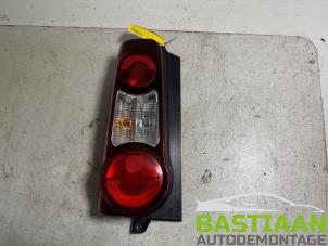 Gebruikte Achterlicht links Peugeot Partner (GC/GF/GG/GJ/GK) 1.6 HDI 90 Prijs € 47,00 Margeregeling aangeboden door Bastiaan Autodemontage