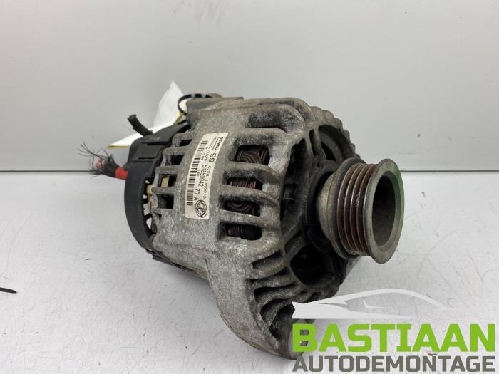 Dynamo van een Fiat Panda (169) 1.1 Fire 2009