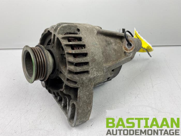 Dynamo van een Fiat Panda (169) 1.1 Fire 2009