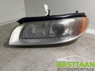 Gebruikte Koplamp links Volvo V70 (BW) 2.0 16V Flexifuel Prijs € 124,99 Margeregeling aangeboden door Bastiaan Autodemontage