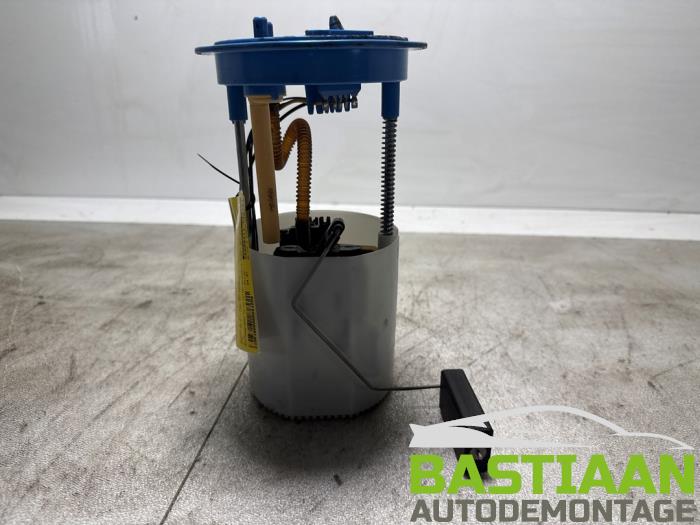 Gebruikte Tank element Pomp Volkswagen Golf VI (5K1) 1.8 TSI 16V Prijs € 24,97 Margeregeling aangeboden door Bastiaan Autodemontage