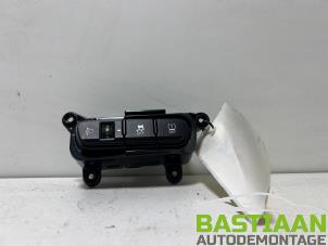 Gebruikte Schakelaar Koplamp Ihv Kia Picanto (JA) 1.0 12V Prijs € 24,97 Margeregeling aangeboden door Bastiaan Autodemontage