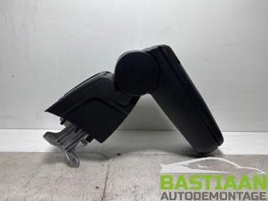 Gebruikte Armleuning Volkswagen Polo V (6R) 1.2 TDI 12V BlueMotion Prijs € 149,95 Margeregeling aangeboden door Bastiaan Autodemontage