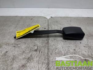 Gebruikte Veiligheidsgordel Insteek links-voor Toyota Yaris (P1) 1.3 16V VVT-i Prijs € 19,95 Margeregeling aangeboden door Bastiaan Autodemontage