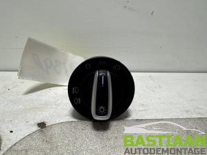 Gebruikte Schakelaar Licht Volkswagen Polo V (6R) 1.2 TDI 12V BlueMotion Prijs € 14,97 Margeregeling aangeboden door Bastiaan Autodemontage