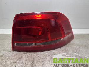 Gebruikte Achterlicht rechts Volkswagen Passat Variant (365) 1.4 TSI 16V Prijs € 44,97 Margeregeling aangeboden door Bastiaan Autodemontage