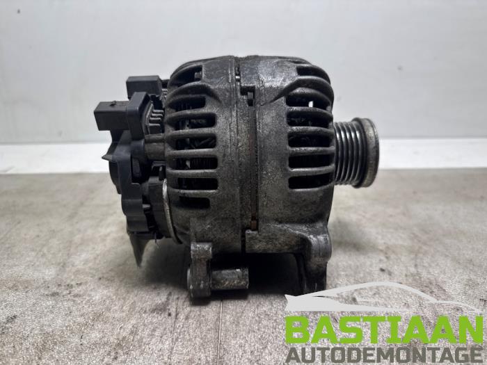 Gebruikte Alternator Volkswagen Passat Variant (365) 1.4 TSI 16V Prijs € 54,97 Margeregeling aangeboden door Bastiaan Autodemontage