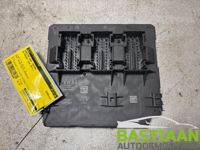 Gebruikte BCM Volkswagen Passat Variant (365) 1.4 TSI 16V Prijs € 82,97 Margeregeling aangeboden door Bastiaan Autodemontage