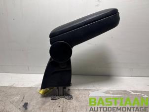 Gebruikte Armleuning Volkswagen Polo V (6R) 1.2 TDI 12V BlueMotion Prijs € 149,97 Margeregeling aangeboden door Bastiaan Autodemontage