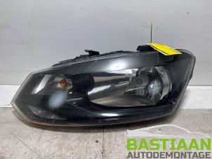Gebruikte Koplamp links Volkswagen Polo V (6R) 1.2 TDI 12V BlueMotion Prijs € 59,97 Margeregeling aangeboden door Bastiaan Autodemontage