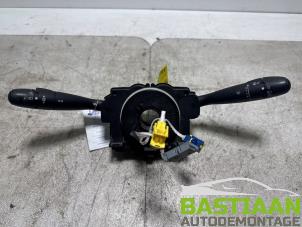 Gebruikte Licht + Raw Schakelaar Peugeot 206 (2A/C/H/J/S) 1.4 XR,XS,XT,Gentry Prijs € 89,97 Margeregeling aangeboden door Bastiaan Autodemontage