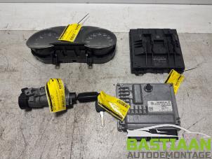 Gebruikte Kontaktslot + computer Seat Ibiza ST (6J8) 1.2 TDI Ecomotive Prijs € 199,97 Margeregeling aangeboden door Bastiaan Autodemontage